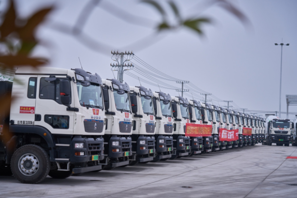 首季开门红丨英国365上市公司豪沃沉卡批量交付，赋能全场景运输高质量发展